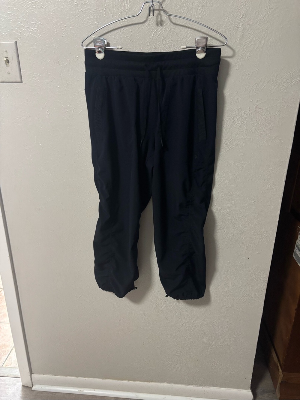 Spyder Black Active Capri Joggers